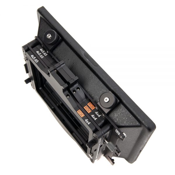 ARRI LMB 4x5 3-Stage Klemm-Kompendium, eine leichte Matte Box mit drei Filterstufen und Sonnenblende.