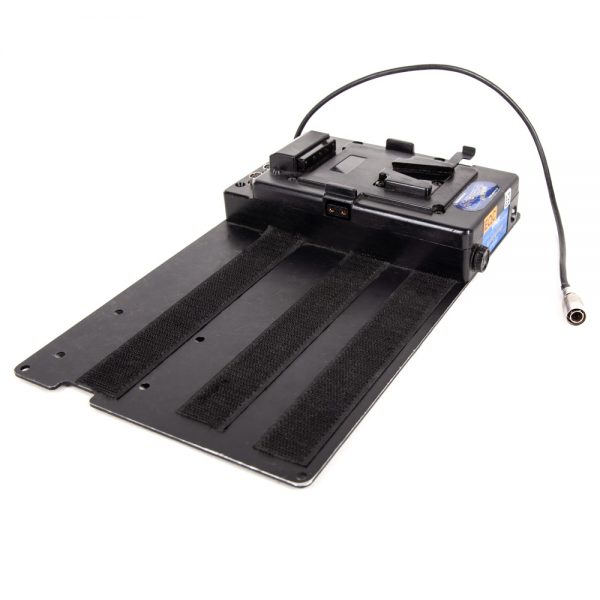 Ambient VPAK V-Mount-Stromversorgung mit vier Hirose-Ausgängen und zusätzlichem 10-Watt-USB-Anschluss.