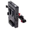 Nimmt einen V-Mount-Akku auf und speist mehrere Geräte am Rig gleichzeitig, flexibel positionierbar an 15-mm-Rods. Andoer V-Mount-Verteilerplatte mit D-Tap-, 12-Volt-, 7,2-Volt- und USB-Ausgang für mehrere Geräte.