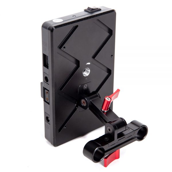 Andoer V-Mount-Verteilerplatte mit D-Tap-, 12-Volt-, 7,2-Volt- und USB-Ausgang für mehrere Geräte.