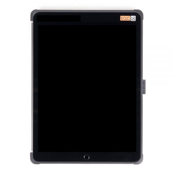 Apple iPad Pro 12,9 Zoll Tablet mit hochauflösendem Display für Monitoring und Steuer-Apps am Set.