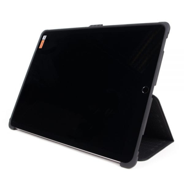 Apple iPad Pro 12,9 Zoll Tablet mit hochauflösendem Display für Monitoring und Steuer-Apps am Set.