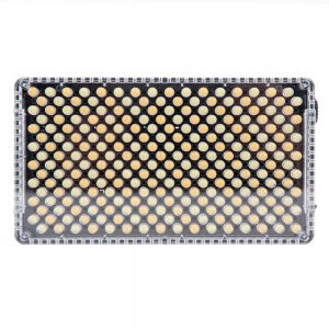 Aputure Amaran AL-F7 LED-Panel mit 256 LEDs und stufenlos regelbarer Farbtemperatur von 3200 bis 9500K.
