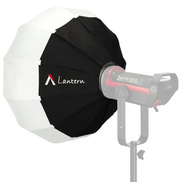 Aputure Lantern Softbox mit einem Lichtverlust von nur einer Blendenstufe bei 270° Streuung.
