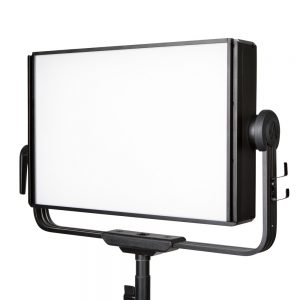 Aputure Nova P300c RGBWW-LED-Flächenleuchte mit Farbtemperaturbereich 2000 bis 10.000 K und 120° Abstrahlwinkel.