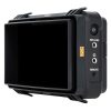 Atomos Ninja V HDMI-Monitor mit seitlichem Bedienfeld, Power-Taste sowie Mic/Line- und Remote-Anschluss.