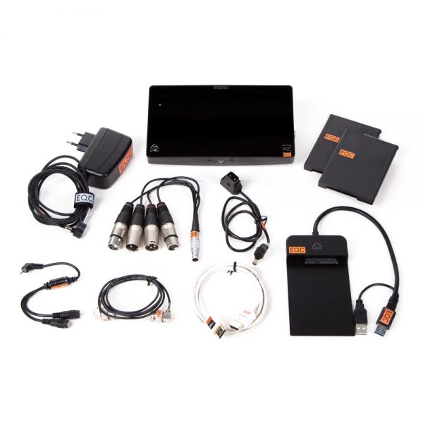 Atomos Shogun 7-Zoll-Recorder im Set mit Netzteil, XLR-Kabel und USB-Kartenleser für Caddys.