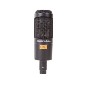 Audio-Technica AT2035 Großmembran-Kondensatormikrofon mit Nierencharakteristik für Sprache und Gesang.