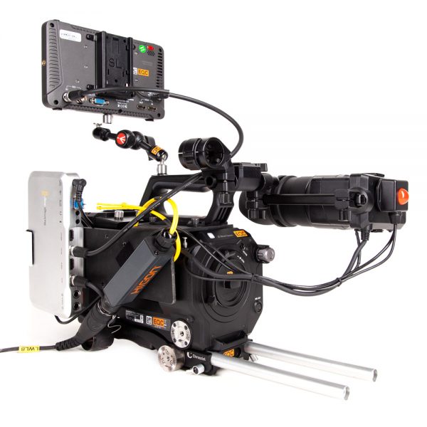 Blackmagic ATEM Kamera Converter Set für die Sony PXW-FS7 mit Talkback-Mikrofon und Kopfhöreranschluss.