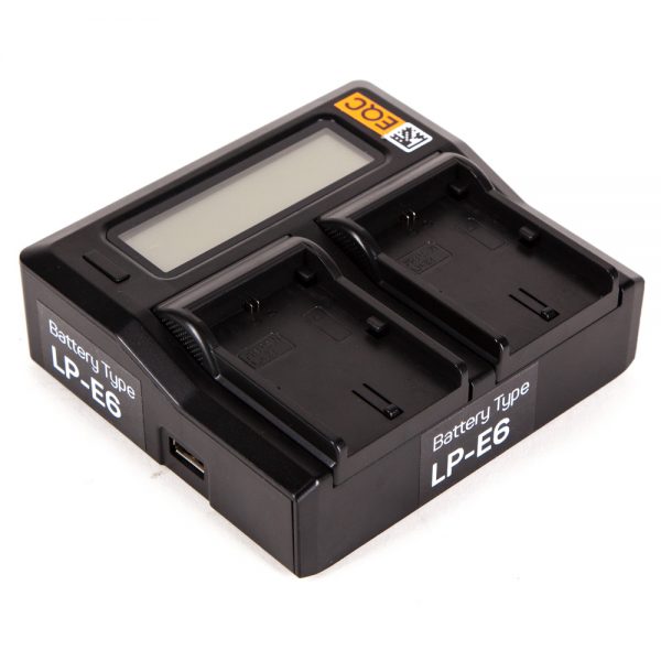 Blumax Dual-Ladegerät für zwei Canon-LP-E6-Akkus mit beleuchtetem LCD-Display und USB-Port.
