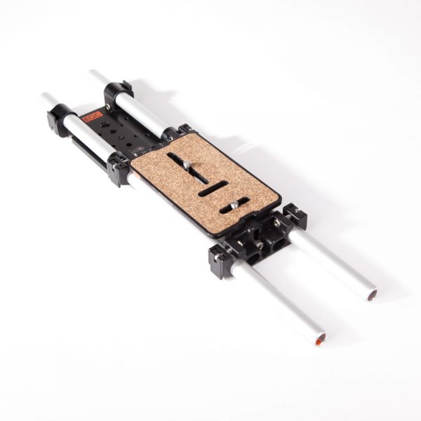 Vocas #0350-0700 Universal-Grundplatte für 15-mm-Rods mit verschiebbarer Kamera-Aufnahme zur Balance.