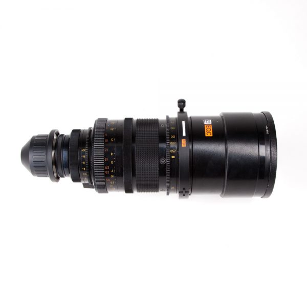 Cooke 25-250mm T3.9 Cine-Zoomobjektiv mit PL-Anschluss und Standard-Cine-Zahnkränzen.