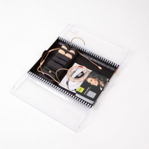 DPA 4066-F Headset-Mikrofon in Beige mit Lectrosonics-TA5-Stecker, IP58-geschützt gegen Feuchtigkeit.