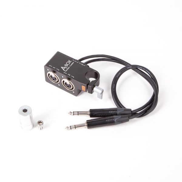 Wooden Camera A-Box Audio-Adapter setzt zwei XLR-Line-Signale auf zwei 6,35-mm-TRS-Ausgänge um.