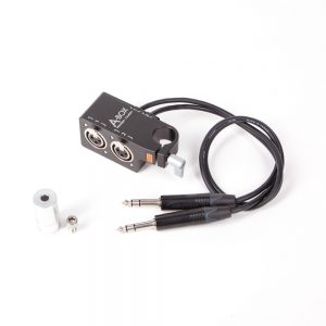 Wooden Camera A-Box Audio-Adapter setzt zwei XLR-Line-Signale auf zwei 6,35-mm-TRS-Ausgänge um.