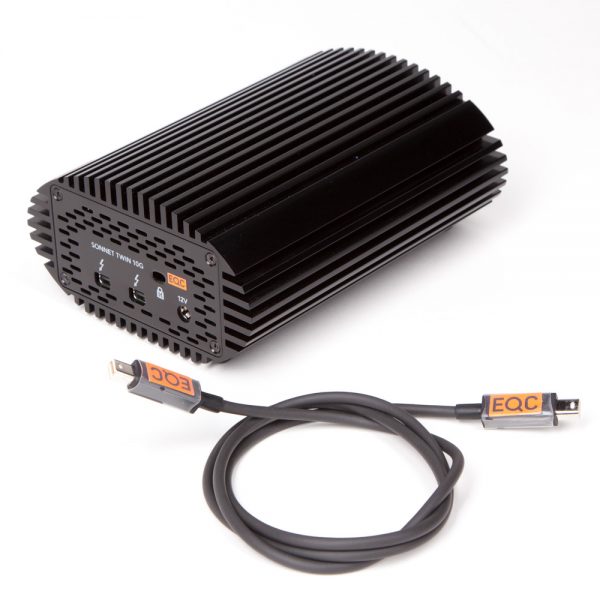 Sonnet Twin 10G Thunderbolt-2-Adapter mit zwei 10-Gigabit-Ethernet-Anschlüssen für schnelle Netzwerkverbindungen.