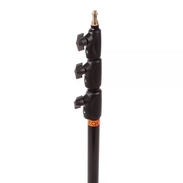 Manfrotto 1004BAC Lichtstativ mit doppelt verstrebter Beinbasis und 9 kg maximaler Traglast.