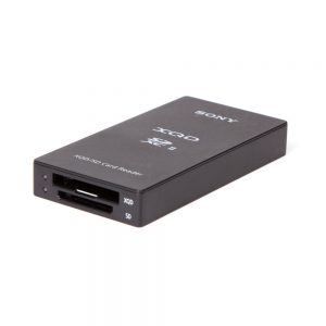 Sony MRW-E90 USB-3.0-Kartenlesegerät für XQD- und SD-Karten in kompaktem Metallgehäuse.