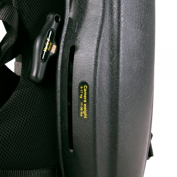 Easyrig Vario 5 mit Gimbal Rig Weste und Stabil G2 Tragsystem mit seitlichem Schnellverschlusshaken.