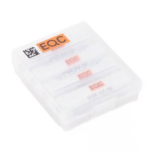 Eneloop 2000mAh 4er-Set NiMH-Akkus im AA-Format in transparenter Aufbewahrungsbox.