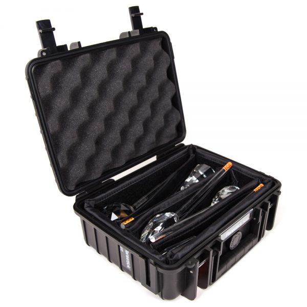 Filmwerk Flarestick Set in stoßfestem Transportkoffer mit Schaumstoffeinlage für alle fünf Stäbe.