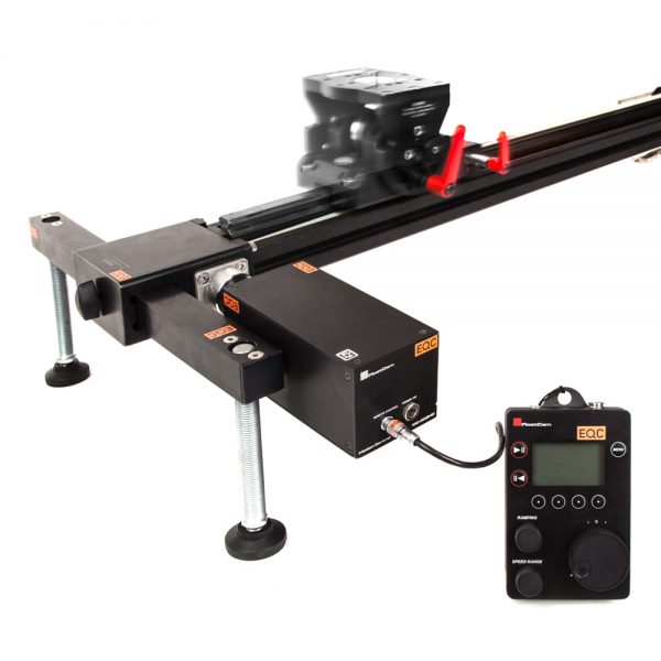 FloatCam Dolly Crane HD Slider mit angeschlossener Motion-Control-Einheit und Fernbedienung.