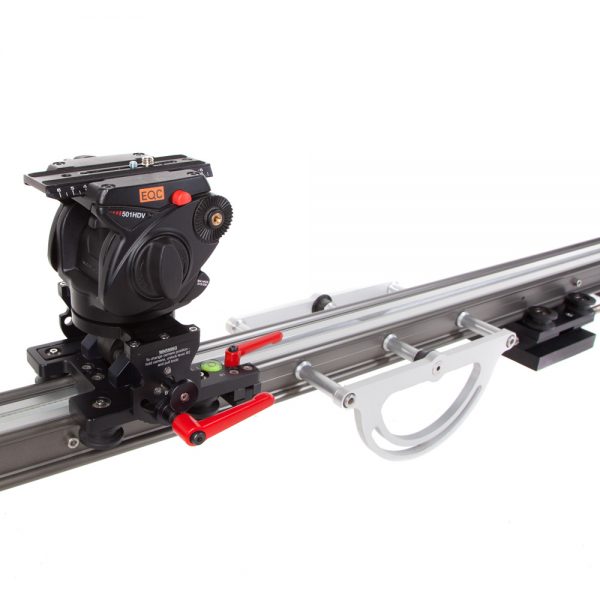 FloatCam Dolly Crane SD Slider mit Kamerawagen, Fluidkopf und rotem Feststellbügel.