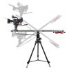 Die Schiene lässt sich für unterschiedliche Blickwinkel flexibel neigen und positionieren. FloatCam Dolly Crane SD Slider im Jib-Modus mit montierter Kamera aus anderem Blickwinkel.