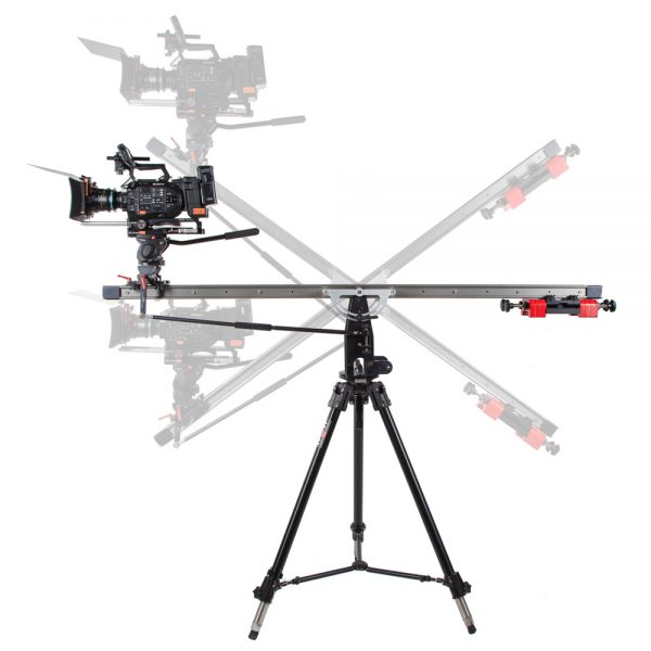 FloatCam Dolly Crane SD Slider im Jib-Modus mit montierter Kamera aus anderem Blickwinkel.