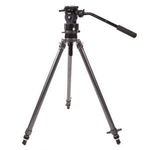 Gitzo G340 Stativbeine mit Manfrotto 136 Videokopf bilden eine stabile Basis für schwere Kameras.