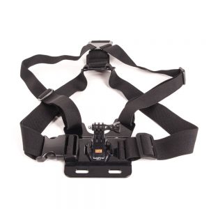 GoPro System Brustgurthalterung fixiert die Kamera mittig auf der Brust für die Ich-Perspektive.