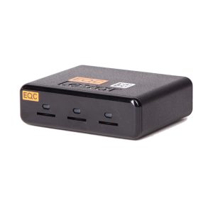 Lexar Professional Workflow UR1 Kartenleser mit drei microSD-Steckplätzen für gleichzeitiges Einlesen.