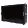 Im robusten Flight-Case mit V-Mount-Akkuplatte und aufsteckbarem Sonnenschutz für den Außeneinsatz. Lilliput BM280-4K LCD Regiemonitor mit 28-Zoll-Bildschirm und nativer 4K-Auflösung von 3840 x 2160.