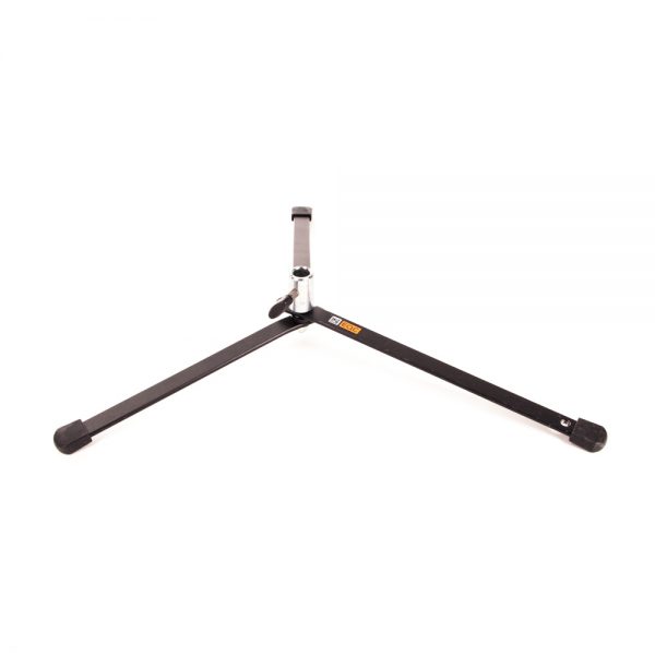 Manfrotto 003 Backlite Bodenstativ besitzt eine 5/8-Zoll-Aufnahme für Zapfen und Adapter.