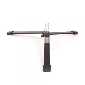 Manfrotto 003 Mini Bodenstativ Männlich mit Zapfen bietet einen 16-Millimeter-Zapfen über den 013-Adapter.