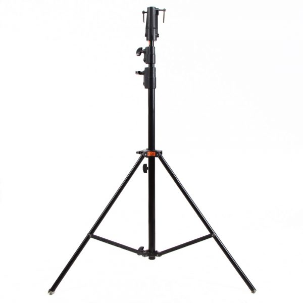 Manfrotto 007BU Senior Lichtstativ aus schwarzem Aluminium erreicht eine Arbeitshöhe von 315 Zentimetern.