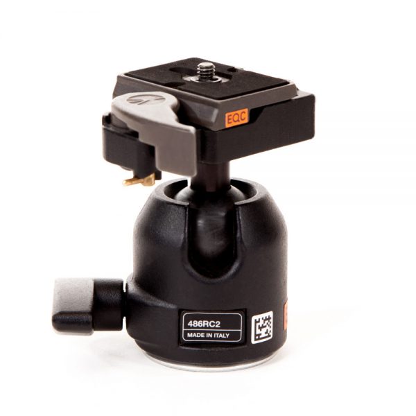 Manfrotto 486RC2 Kugelkopf mit RC2-Schnellwechselplatte und 3/8-Zoll-Gewinde für kompakte Kamerasysteme.
