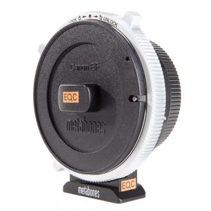 Metabones Sony-E-EF-Speedbooster CINE ULTRA mit silbernem Verriegelungsring und robustem Cine-Gehäuse.