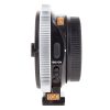 Kameragesteuerte Blende und Autofokus bleiben trotz Cine-Gehäuse erhalten. Metabones Sony-E-EF-Speedbooster CINE ULTRA zeigt seitlich den Schalter mit Beschriftung IBIS/ON.