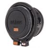 Metabones Sony-E-Nikon-F-Adapter mit großem geriffeltem Blendenring und Nikon-F-Bajonettdeckel.