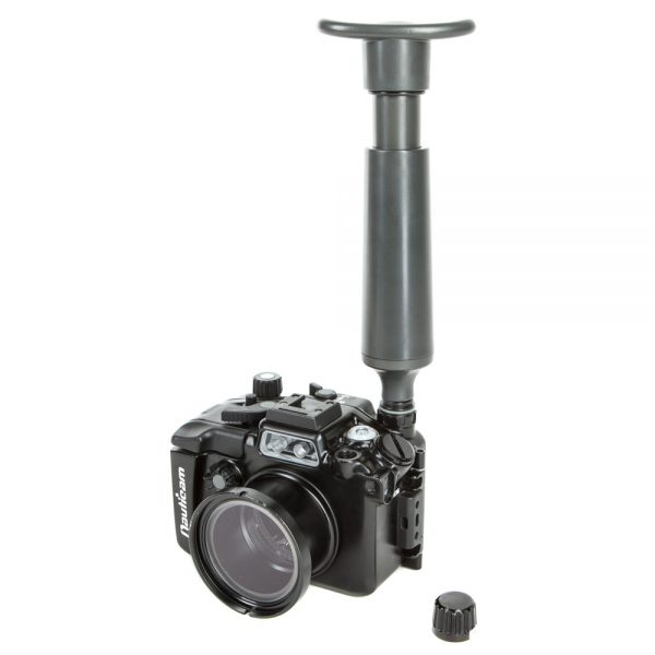 Nauticam NA-RX100IV Unterwassergehäuse mit aufgesetzter Vakuumpumpe zur Dichtheitskontrolle.