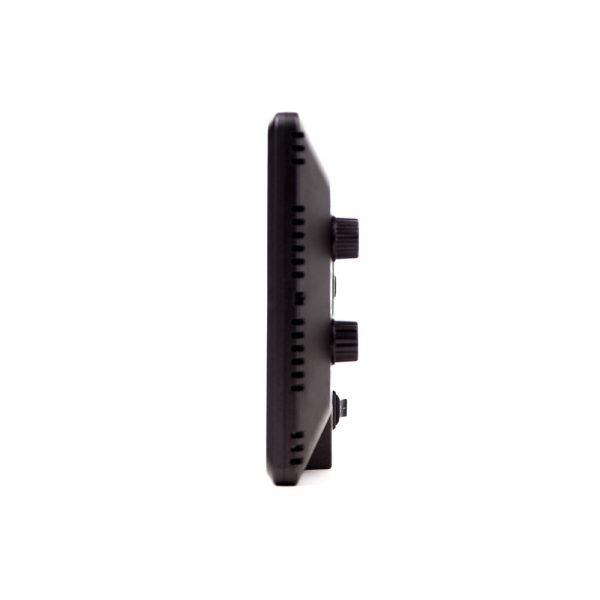 Neewer Litpad 22 LED-Panel mit flacher Bauform für den platzsparenden Einsatz im Set.