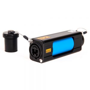 Neutrik opticalCON DUO Kupplungsstecker aus Vollmetallgehäuse mit Schutzklasse IP65 im gesteckten Zustand.