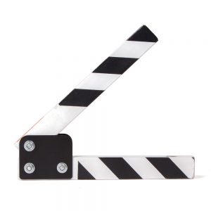 Panavision Filmklappe zum Kennzeichnen von Einstellungen mit schwarz-weiß gestreiften Klappstäben.