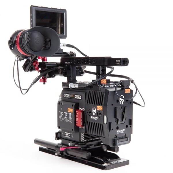 RED Epic-W Helium 8K Kinokamera im Tilta-B1-Rig mit REDCODE RAW und 16,5+ Blendenstufen Dynamikumfang.