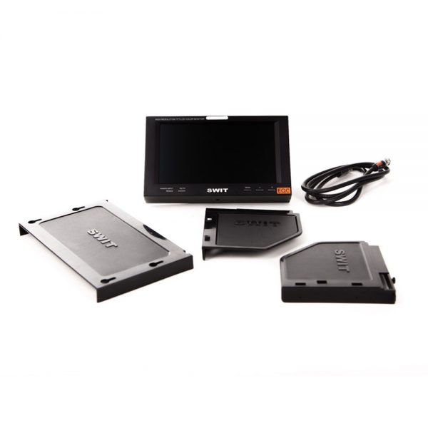SWIT S-1080HF HD-SDI-Monitor im Set mit Sonnenblende, Akkuplatte und BNC-Kabel für den Dreh.