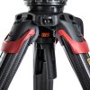 Cine-Stativsystem mit 100-mm-Fluidkopf für Kamerarigs bis 22 kg, mit SpeedLevel-Klemme und Tragegriff. Das Sachtler Cine 7+7 HD 100mm Schale mit Flowtech 100 Stativsystem wiegt insgesamt rund 7,5 Kilogramm.