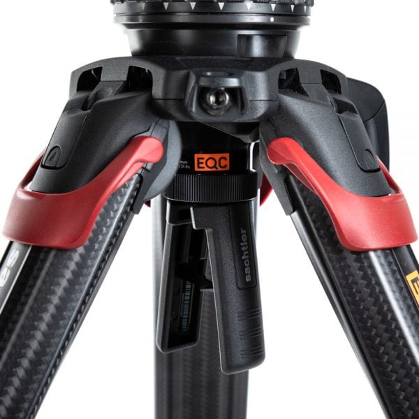 Das Sachtler Cine 7+7 HD 100mm Schale mit Flowtech 100 Stativsystem wiegt insgesamt rund 7,5 Kilogramm.
