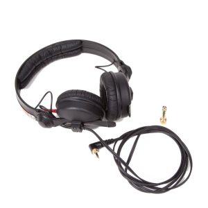 Sennheiser HD25-1 II Kopfhörer, geschlossener On-Ear-Kopfhörer mit geradem Kabel und 6,35-mm-Adapter.