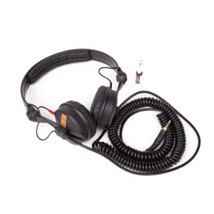 Sennheiser HD25 Plus Kopfhörer, geschlossener On-Ear-Kopfhörer mit Spiralkabel und 6,3-mm-Adapter.